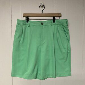 Izod Golf Men’s Performance Golf Shorts Size 36, Green, X-treme function.